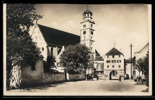 AK Lauingen a. D., Pfarrkirche und Pfarrtor