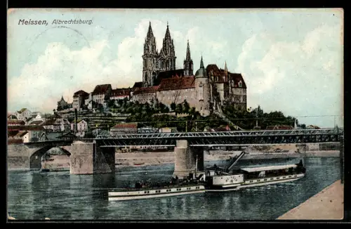 AK Meissen, Albrechtsburg, Ansicht mit Elbbrücke und Seitenraddampfer Meissen