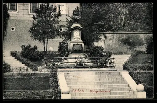 AK Meissen, Böttgerdenkmal, mit Gebäude u. Mauer