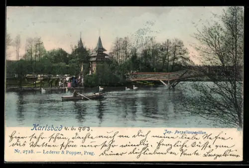 AK Karlsbad, Jap. Porzellanpavillon, Flusspartie mit Brücke und Ruderboot