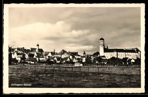 AK Dillingen a. Donau, Stadtpanorama mit der Kirche