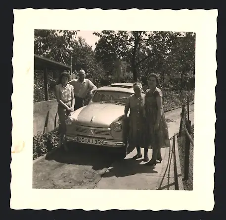 Fotografie Auto Lloyd, PKW mit Kennzeichen Dortmund