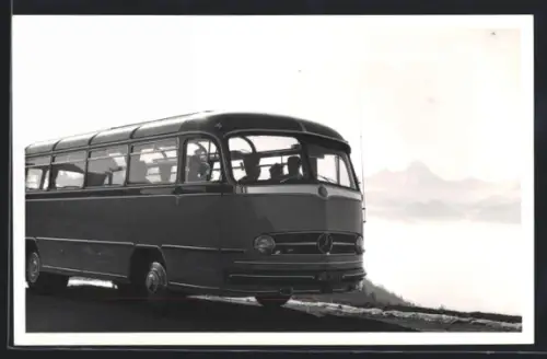 Foto-AK Autobus von Mercedes-Benz um 1955