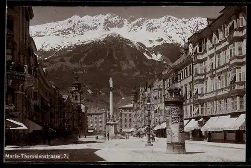 Foto-AK Fritz Gratl, Innsbruck, Maria-Theresienstrasse mit Geschäften, Litfasssäule