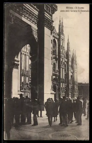 AK Milano, Il Duomo visto dalla Galleria V. Emanuele