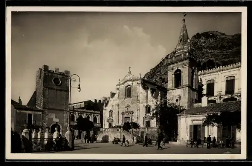 AK Taormina, Piazza 9 Aprile