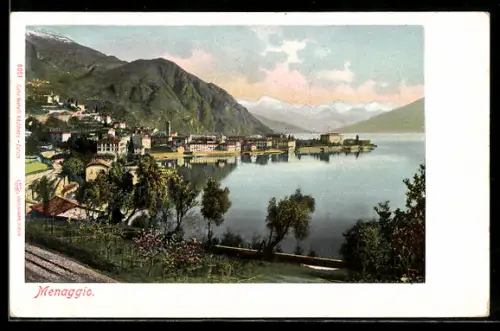AK Menaggio, Panorama mit Gebirge und See