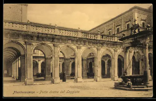 AK Montecassino, Parte destra del Loggiato