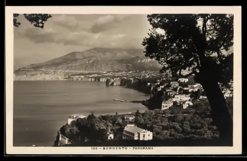 AK Sorrento, Panorama con vista sul mare e le colline circostanti
