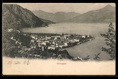 AK Menaggio, Vista panoramica sul paese e il Lago di Como