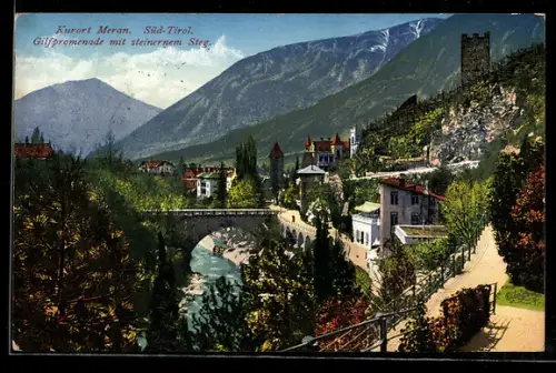 AK Merano /Sud-Tirolo, Passeggiata Gilf con ponte di pietra e vista sulla città e montagne