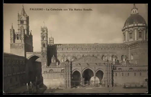 AK Palermo, La Cattedrale con Via Matteo Bonello