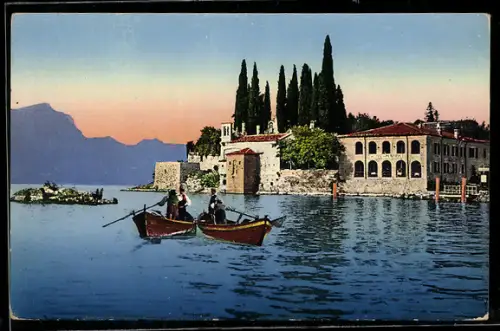 AK S. Vigilio /Lago di Garda, Isolino e barche a remi sul lago al tramonto
