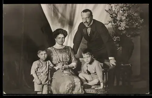AK Ernst Ludwig Grossherzog von Hessen-Darmstadt und seine Familie