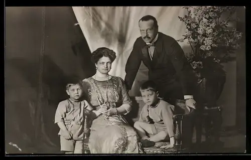 AK Ernst Ludwig Grossherzog von Hessen-Darmstadt und seine Familie