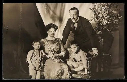 AK Ernst Ludwig Grossherzog von Hessen-Darmstadt und seine Familie