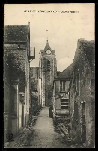 AK Villeneuve-la-Guyard, La Rue Housset