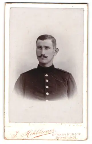 Fotografie Joh. Mehlbreuer, Strassburg i. E., Steinwallstr. 56, Soldat in Uniform