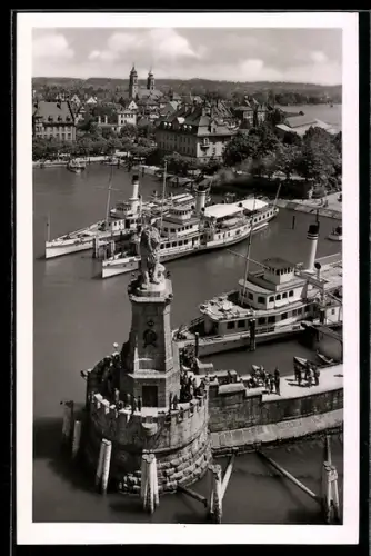AK Lindau /Bodensee, Passagierschiff Bavaria und weitere Raddampfer im Hafen