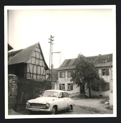 Fotografie Wollermann, Berlin-Eichwalde, Auto Wartburg 311, Kennzeichen VF 82-46