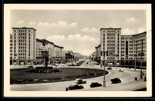 AK Berlin-Friedrichshain, Strausberger Platz, Stalinallee