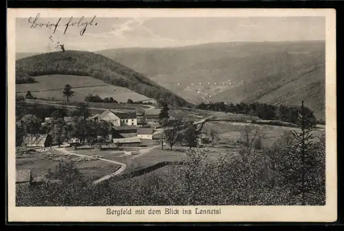 AK Bergfeld /Altena, Ort mit Blick ins Lennetal