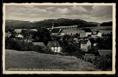 AK Beckum /Arnsberg, Ortsansicht, Kirche