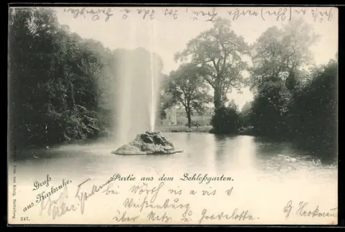AK Karlsruhe, Partie im Schlossgarten mit Fontäne