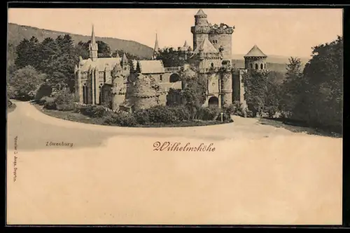 AK Wilhelmshöhe, Löwenburg in der Aussenansicht mit angrenzendem Waldstück