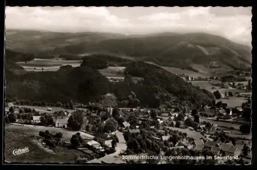 AK Langenholthausen im Sauerland, Ortsansicht, umliegende Berge