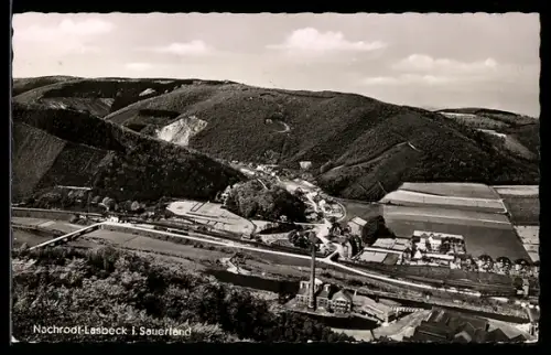 AK Nachrodt-Lasbeck, Panoramaansicht des Ortes und umliegender Berge