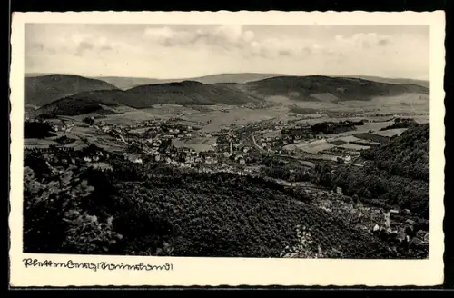AK Plettenberg, Gesamtansicht des Ortes und umliegender Landschaft