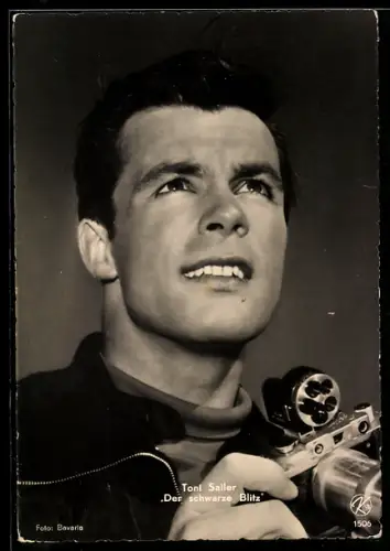 AK Schauspieler Toni Sailer in dem Film Der schwarze Blitz