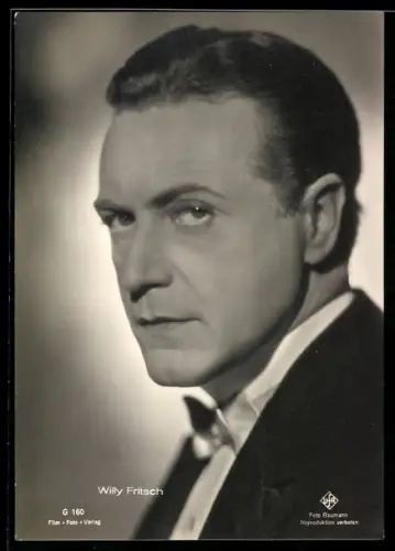 AK Schauspieler Willy Fritsch mit Fliege