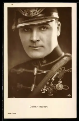 AK Schauspieler Oskar Marion in einer Uniform