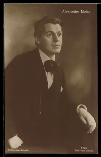 AK Schauspieler Alexander Moissi in schicker Aufmachung