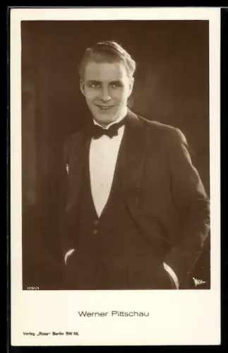 AK Schauspieler Werner Pittschau mit Fliege