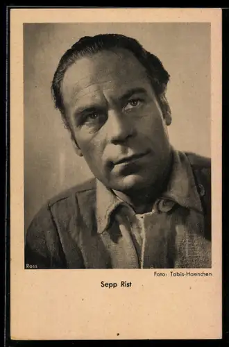 AK Schauspieler Sepp Rist im Hemd posierend