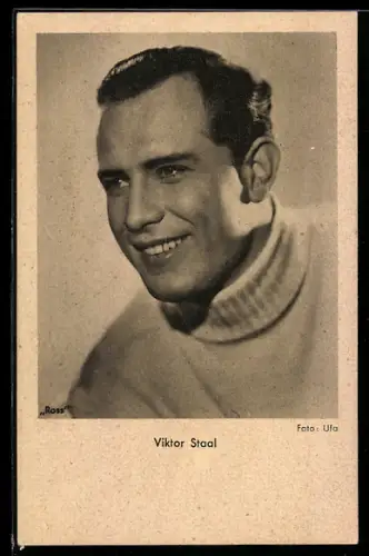 AK Schauspieler Viktor Staal mit lächelndem Gesicht
