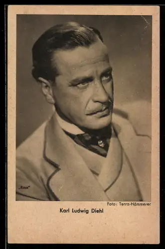 AK Schauspieler Karl Ludwig Diehl im Anzug posierend