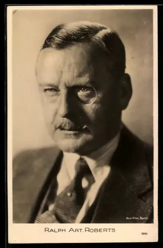 AK Schauspieler Ralph Art. Roberts mit Monokel