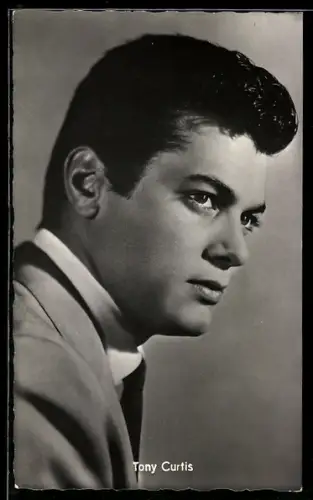 AK Schauspieler Tony Curtis mit gegeltem Haar