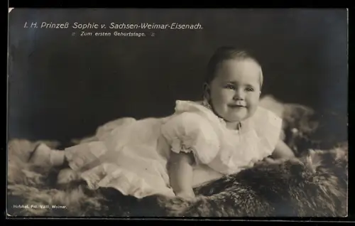 Foto-AK Portrait Prinzessin Sophie von Sachsen-Weimar-Eisenach, am 1. Geburtstag