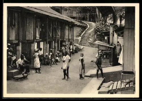 AK Lambarene, Blick in eine Gasse zwischen den Krankenhütten, gegründet von Albert Schweitzer