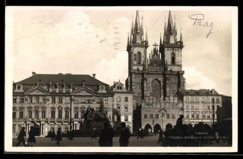 AK Prag / Praha, Týnský Chrám a Husuv pomnik