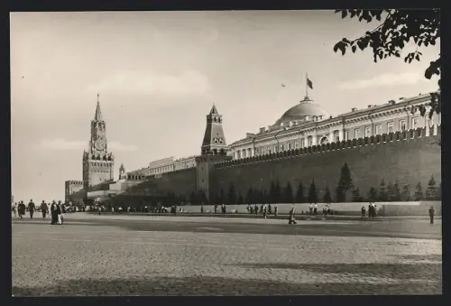 5 Fotografien unbekannter Fotograf, Ansicht Moskau / Russland, Kreml, Roter Platz, Basilika, Kloster