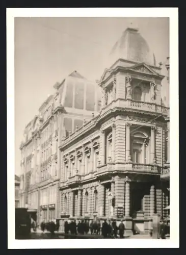 2 Fotografien unbekannter Fotograf, Ansicht Lodz - Lodsch / Polen, Strasse am Grand Hotel