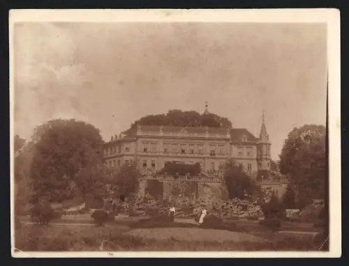 2 Fotografien Ansicht Wiesenburg / Mark, Schloss & Denkmal Hagelberg