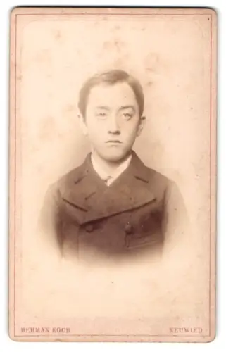 Fotografie Herman Koch, Neuwied, Engerser Strasse 87, Porträt eines jungen Mannes