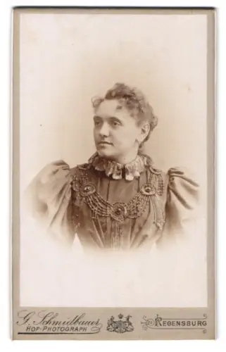 Fotografie G. Schmidbauer, Regensburg, Marschallstrasse C.51, Porträt einer Frau